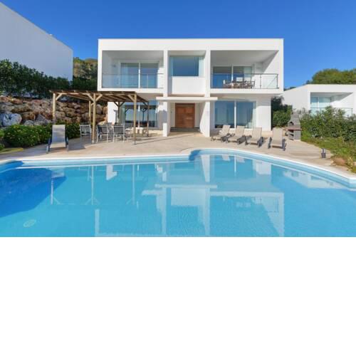 Arenal d'en Castell Villa Sleeps 8 with Pool Air Con and WiFi