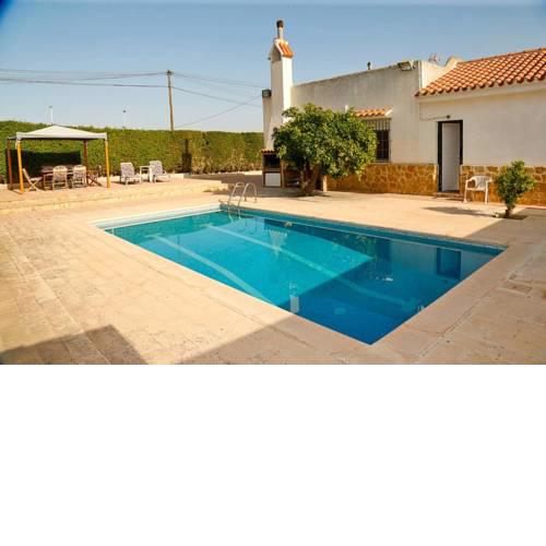 Arenales Great Home with AC, Pool and Barbecue