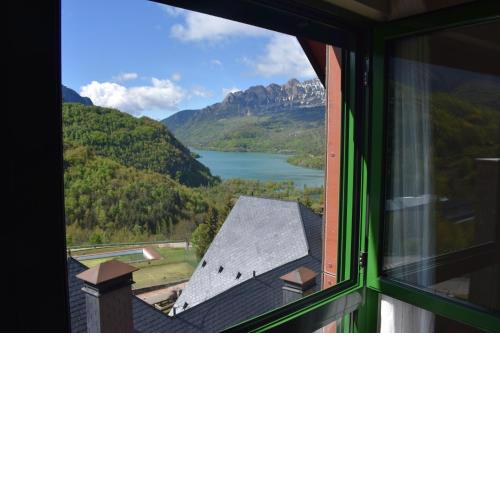 ARGUALAS - Duplex Panticosa, 6 pax, Ski Bus directo a pistas