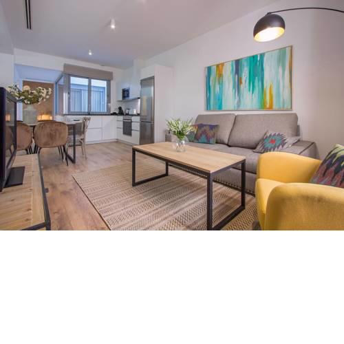 Armenta Deluxe Suite