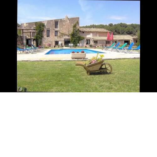 Arnes Villa Sleeps 11 with Pool