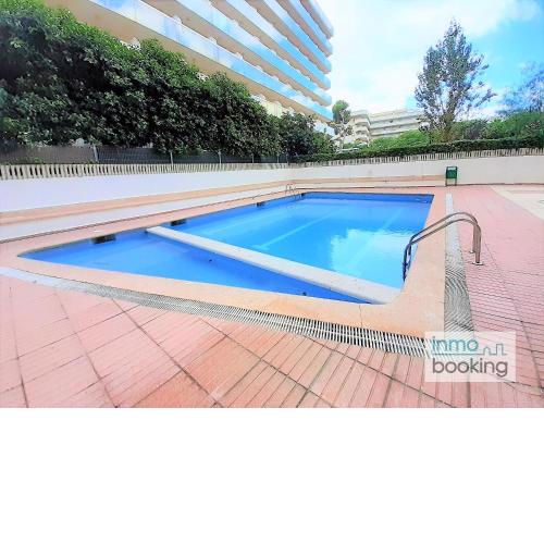 Arquus III Beach Salou, con piscina