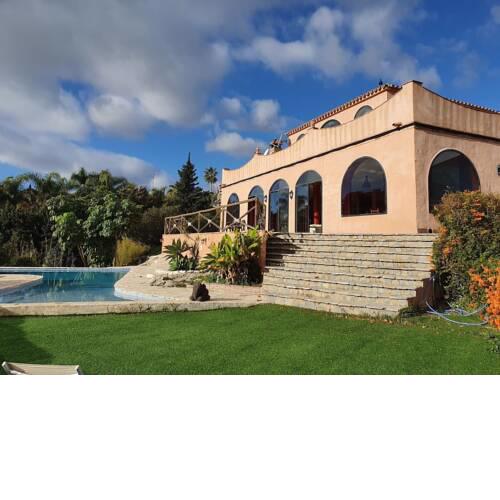 Arresting Villa in Benalmádena with Private Swimming Pool