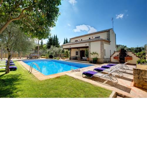 Arriate Villa Sleeps 8