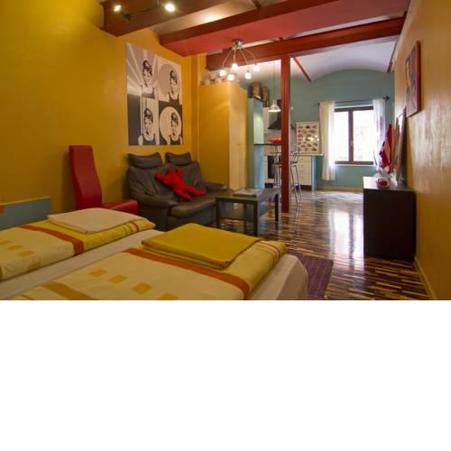 Art Apartments