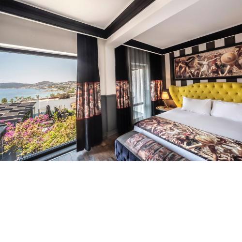 Art & Interiors