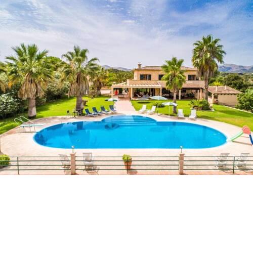 Arta Holiday Home Sleeps 6 with Pool Air Con and WiFi