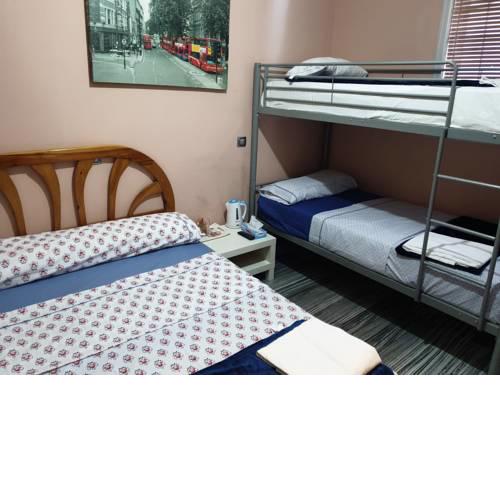 Arta Hostal