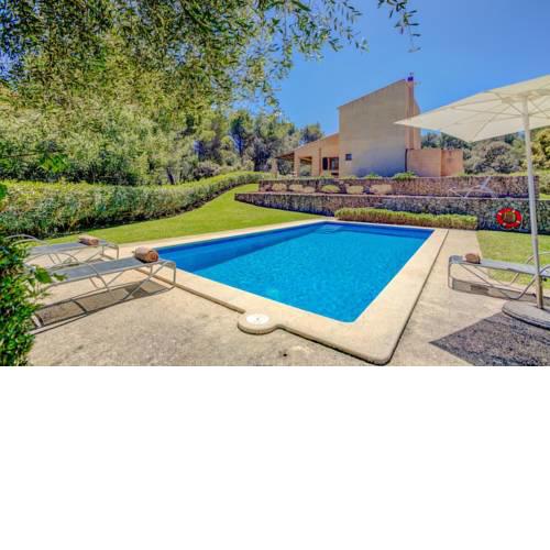 Arta Villa Sleeps 6 Pool Air Con WiFi