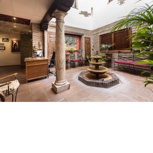 Arte Vida Suites & Spa