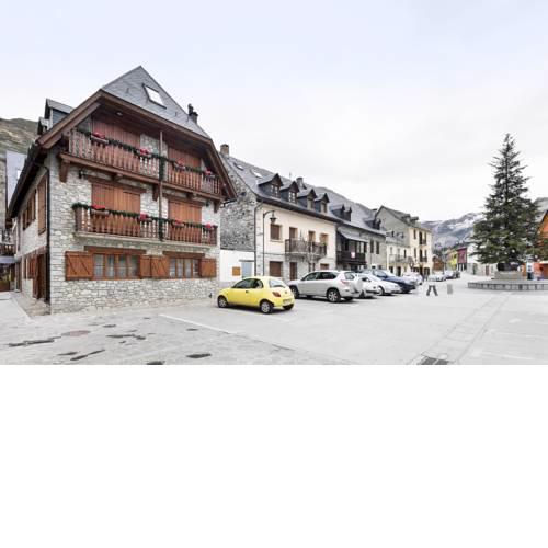 Arties Luxury Apartments