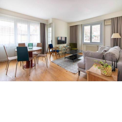 Artistic Bright 3BR Gem at the heart of Moda!