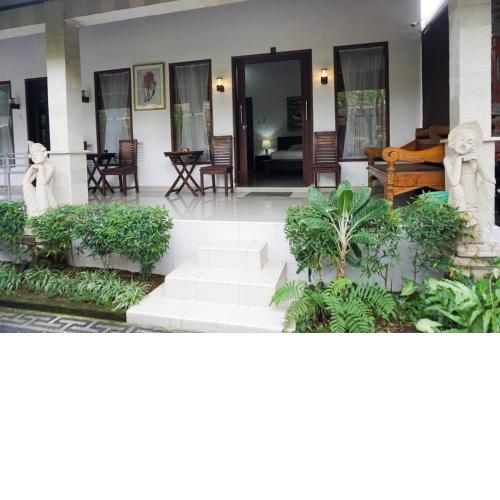 Ary Guest House