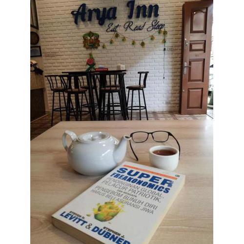 Arya Inn