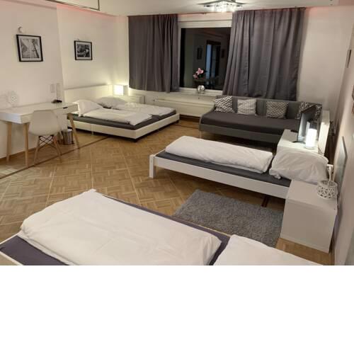 AschaffApartment - Ruhige Wohnung mit bis zu 3 Schlafzimmern 2, 2 & 6 Betten nur 3km von AB