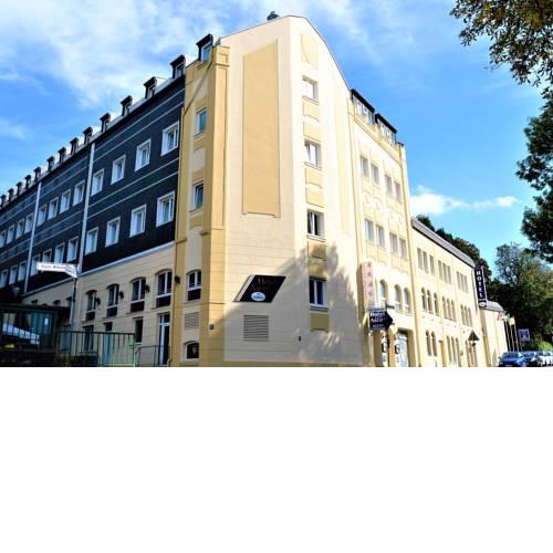 Ascot Hotel