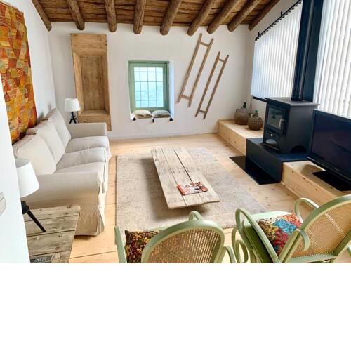Astarte House 12 pax