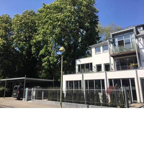 Atelierwohnung mit Garten