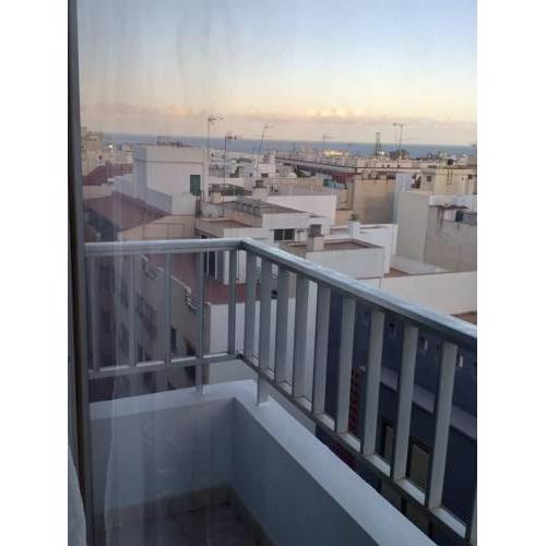 ATICO CON TERRAZA, VISTAS AL MAR Y CIUDAD