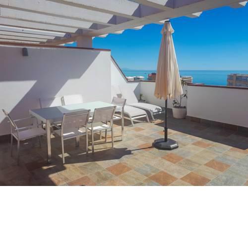 Atico Duplex con vistas al mar. Dos plazas de garaje
