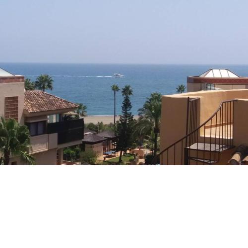 Ático en Marbella con vistas al mar