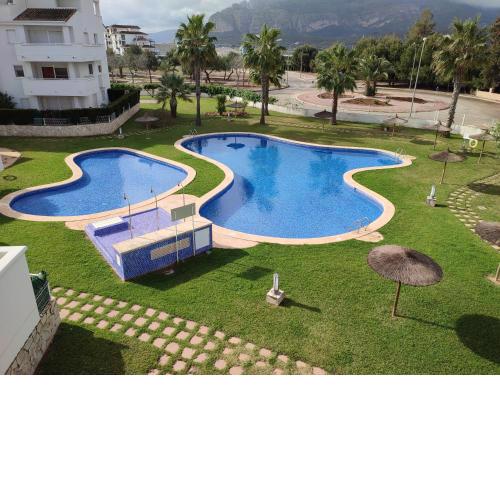 Ático entre Denia y Oliva con piscina pista de pádel a 400 metros de la playa