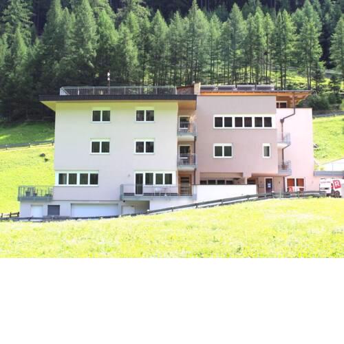 Attractive Apartment in Zwieselstein with Balcony