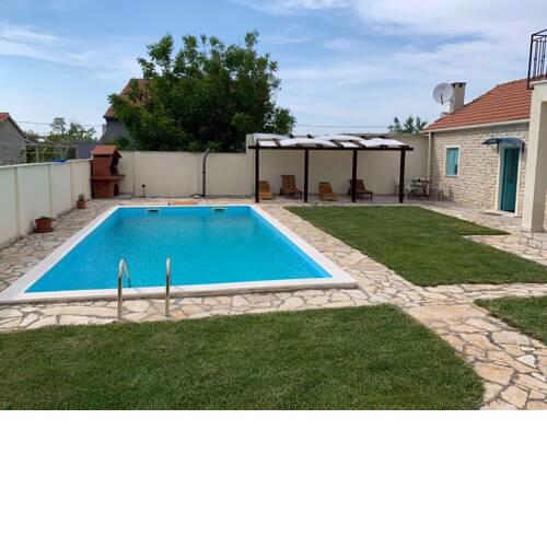Attractive Holiday Home in Zadar with Private Swimming Pool