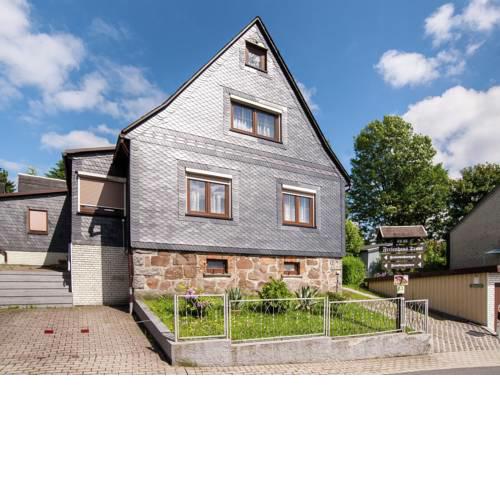Attractive Holiday Home near Ski Area in Neustadt am Rennsteig