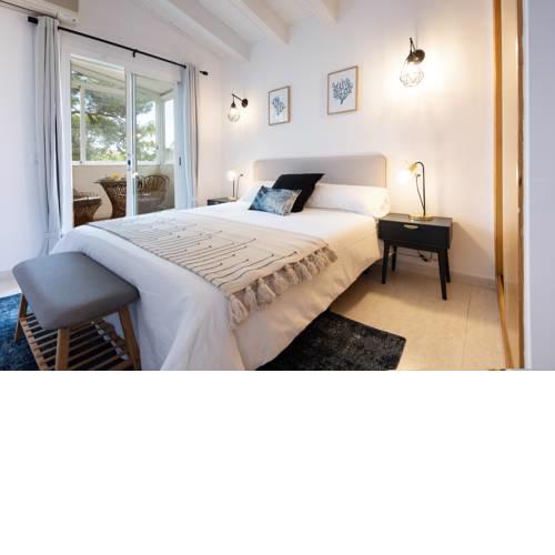Atzavara Lakeside & Beach House