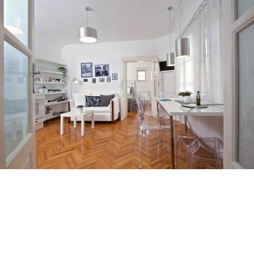Authentic apartment by Charles bridge