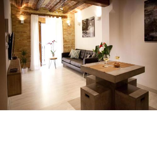 Authentic Charming Apartment/Wifi/Air Conditioning