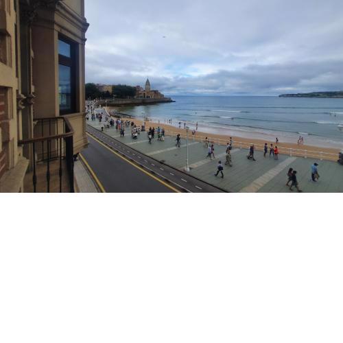 Ave Fénix - Piso emblemático en 1ª línea de playa