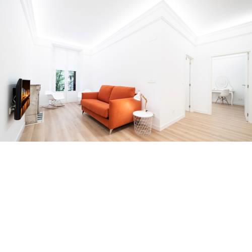 Avenida Luxury Center - SSHousing