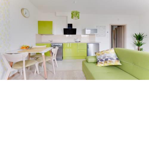 AVOKADO apt.,2 min tram station,FREE GARAGE PARKING