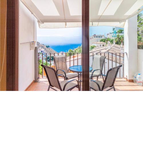 Awesome apartment in Almuñécar with Outdoor swimming pool, WiFi and 3 Bedrooms