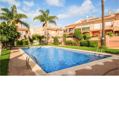 Awesome apartment in Cambrils with Outdoor swimming pool and 2 Bedrooms