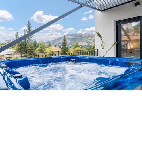 Awesome apartment in Dubrovnik with 3 Bedrooms
