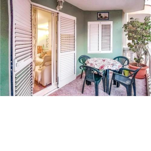 Awesome apartment in El Grau de Moncofa with 3 Bedrooms