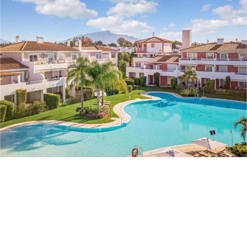 Awesome apartment in Estepona with 2 Bedrooms