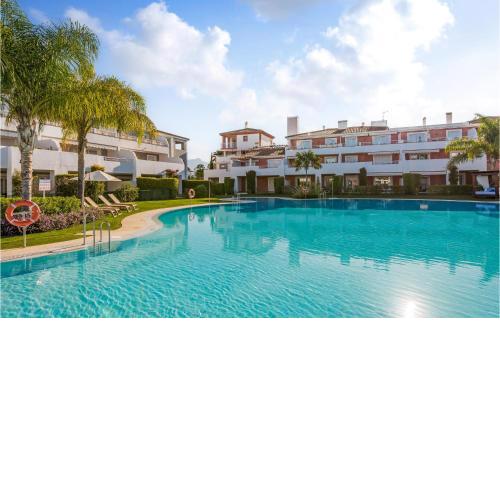 Awesome apartment in Estepona with 2 Bedrooms