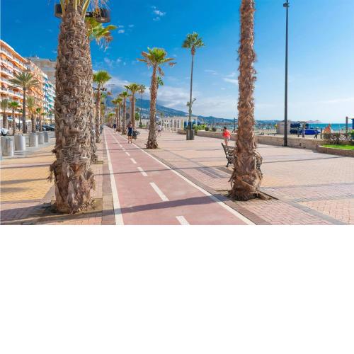 Awesome apartment in Fuengirola with 1 Bedrooms