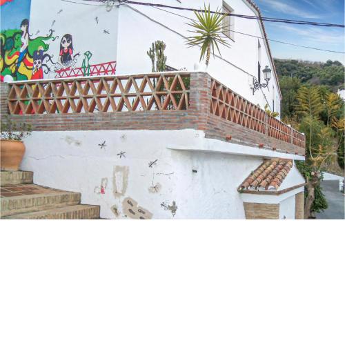 Awesome apartment in Genalguacil with Outdoor swimming pool, WiFi and 2 Bedrooms