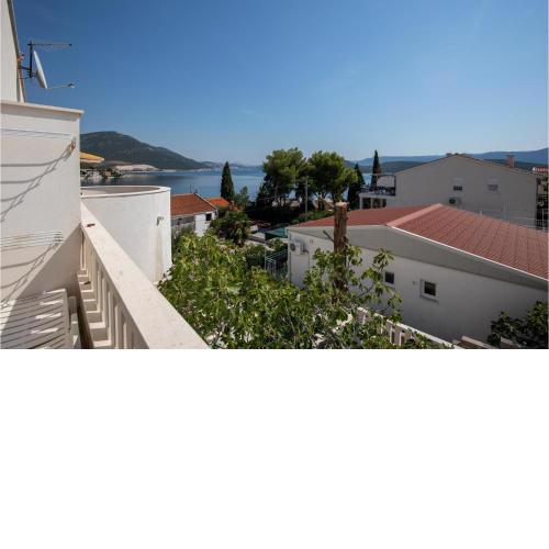 Awesome apartment in Klek with WiFi and 2 Bedrooms