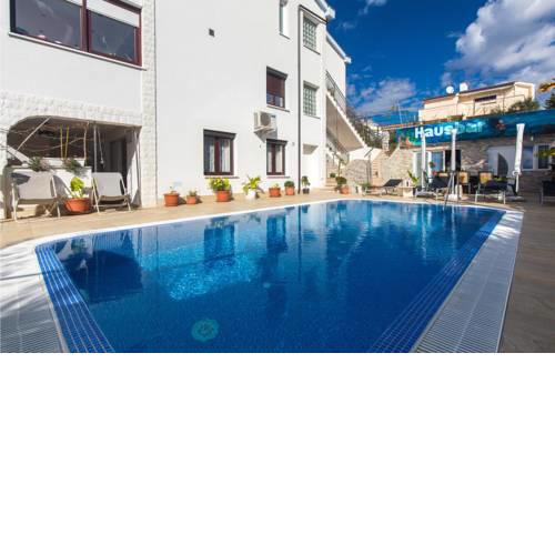 Awesome apartment in Krk w/ Outdoor swimming pool and 2 Bedrooms