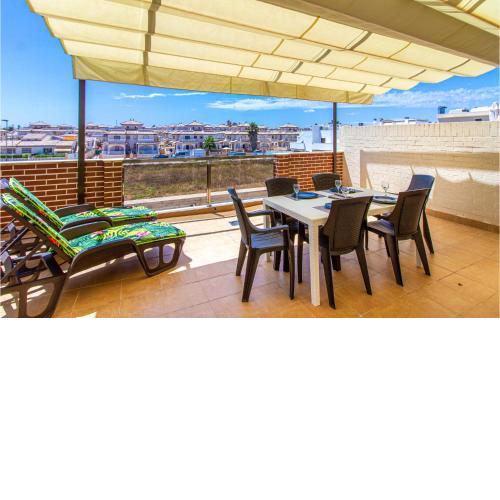 Awesome apartment in Orihuela Costa with Outdoor swimming pool, WiFi and 3 Bedrooms