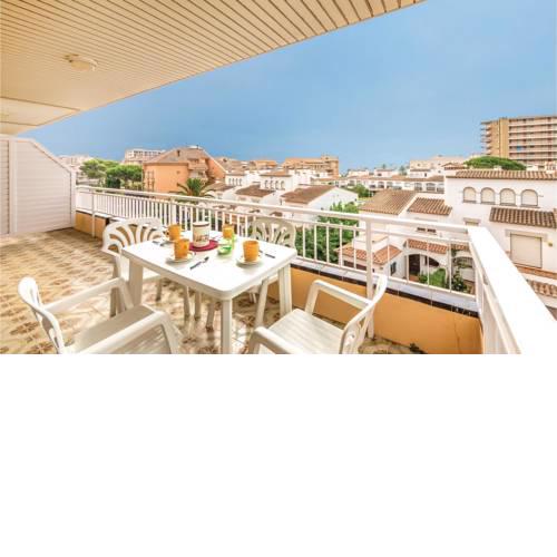Awesome apartment in Sant Antoni de Calonge w/ 3 Bedrooms