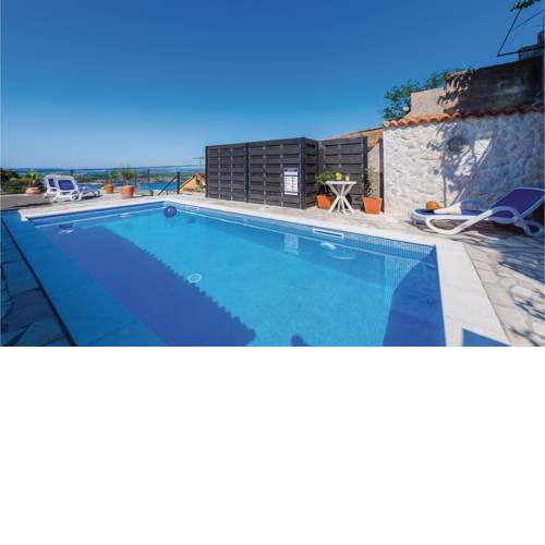 Awesome apartment in Sibenik w/ Outdoor swimming pool, Outdoor swimming pool and 3 Bedrooms