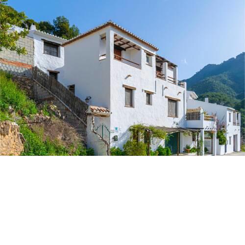 Awesome home in Cómpeta with Indoor swimming pool, WiFi and 3 Bedrooms