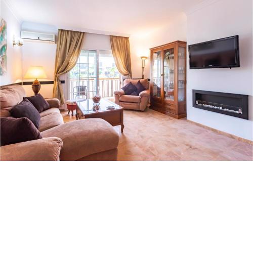 Awesome home in Estepona with 3 Bedrooms